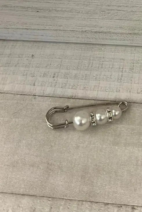 Pearl Brooch Pins-Accessories-Deadwood South Boutique & Company-Deadwood South Boutique, Women's Fashion Boutique in Henderson, TX