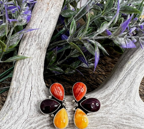 Spiny Oyster Flower Cluster-Necklaces-Deadwood South Boutique & Company-Deadwood South Boutique, Women's Fashion Boutique in Henderson, TX