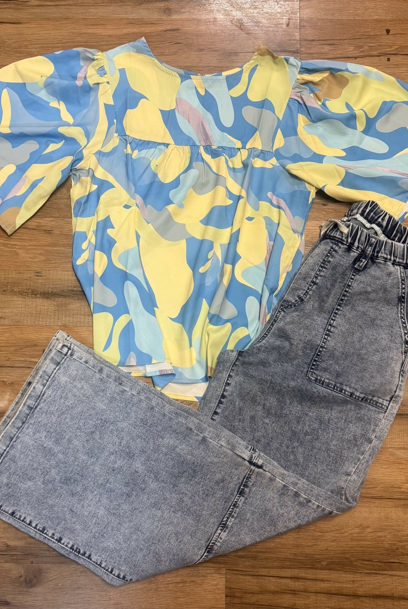 Ava Abstract Crew Neck Blouse - Deadwood South Boutique & Company LLC