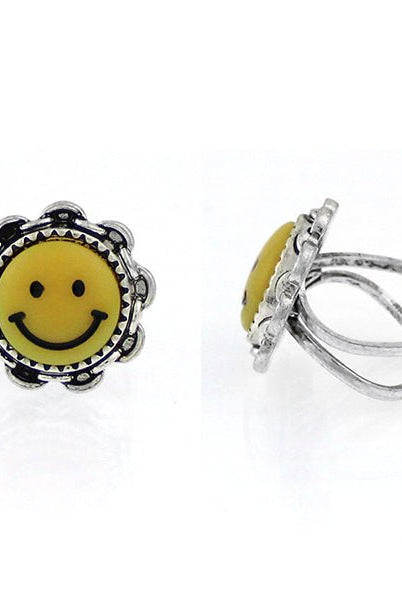 Flower Smiley Fashion Ring - Deadwood South Boutique & Company LLC