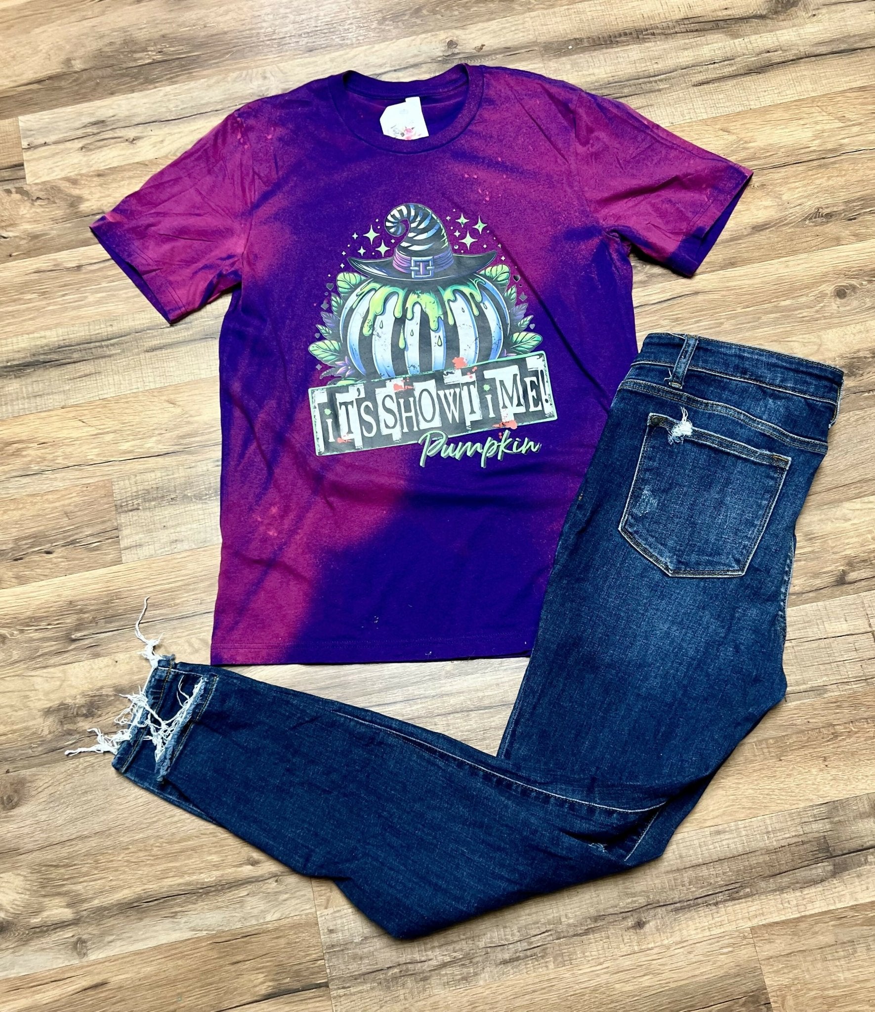 It’s Show Time Pumpkin T-Shirt - Deadwood South Boutique & Company LLC