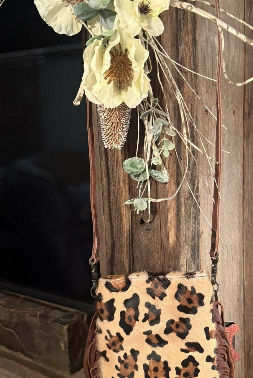 Kacy Cheetah Crossbody Bag - Deadwood South Boutique & Company LLC