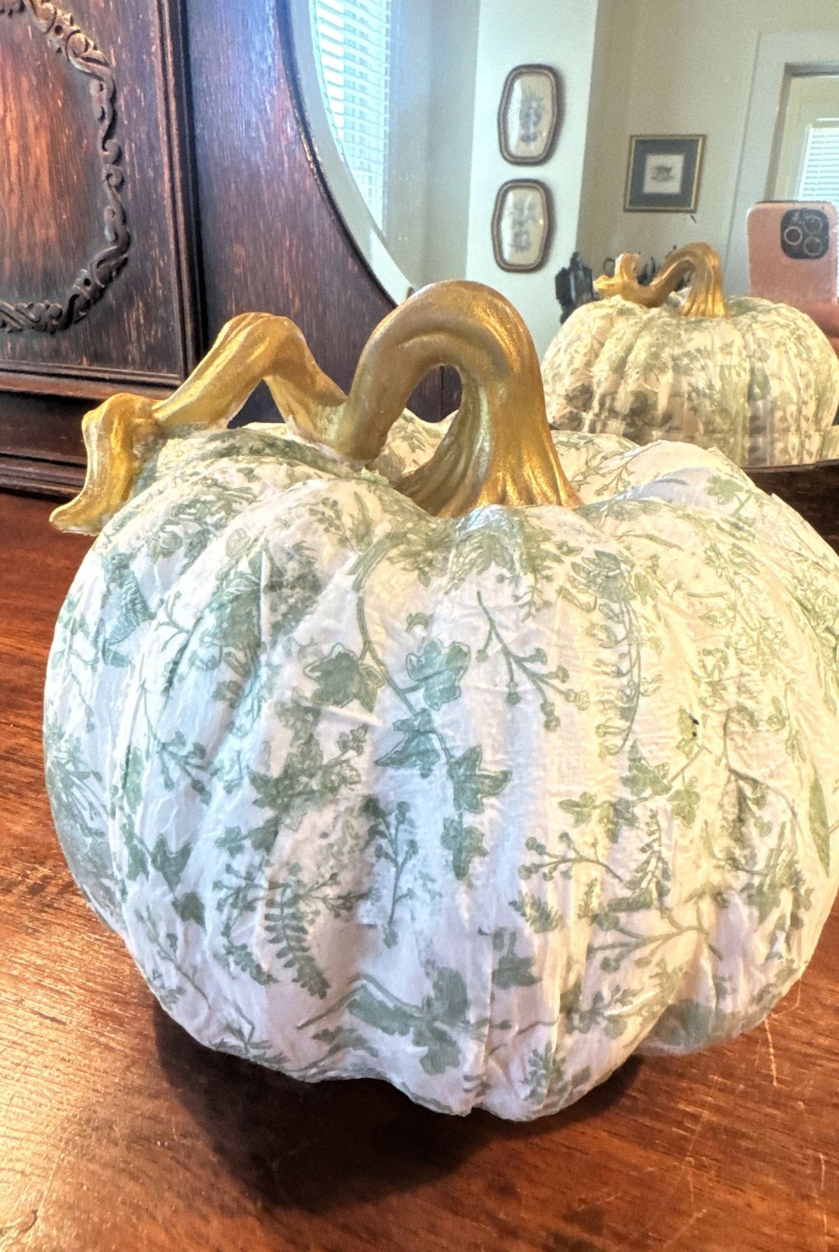 Medium green pumpkin - Deadwood South Boutique & Company LLC