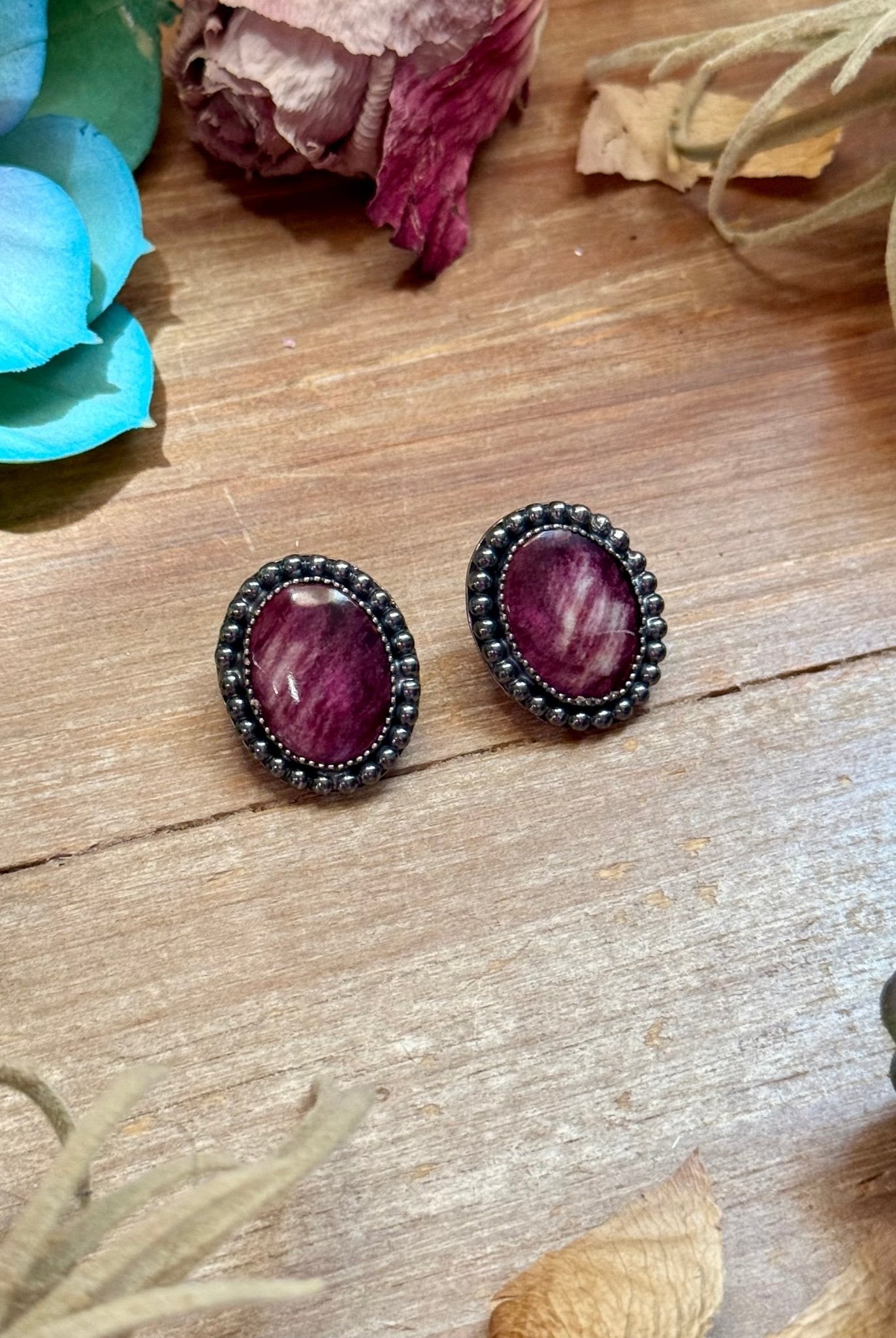 MJ Purple Spiny Oyster Oval Stud Earrings - Deadwood South Boutique & Company LLC