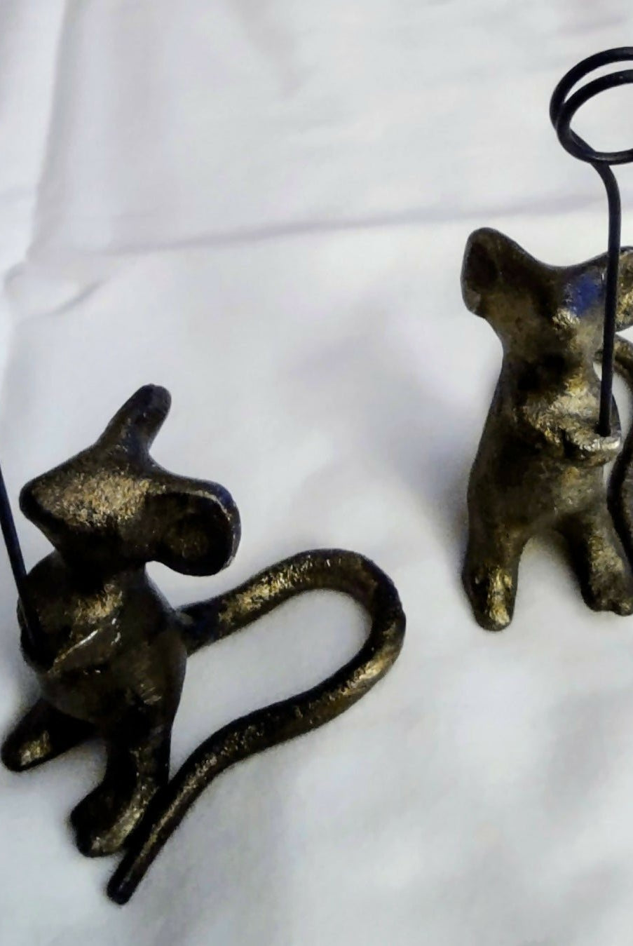 Mouse Photo Holder - Deadwood South Boutique & Company LLC