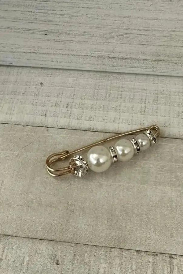 Pearl Brooch Pins - Deadwood South Boutique & Company LLC