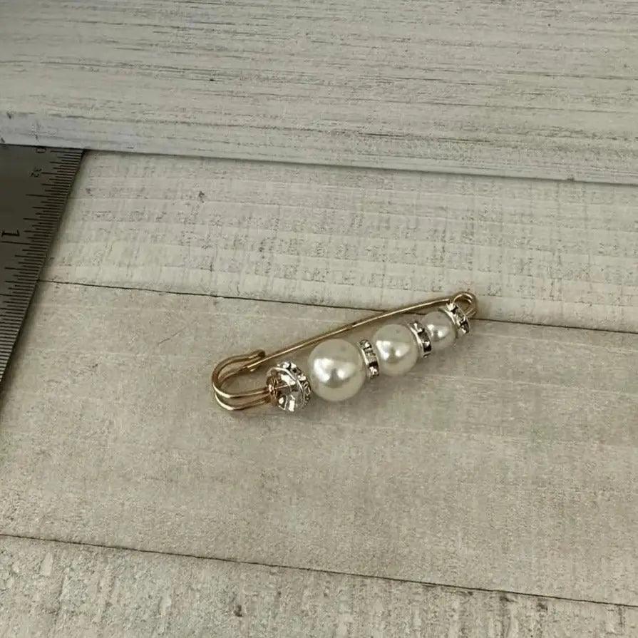 Pearl Brooch Pins - Deadwood South Boutique & Company LLC