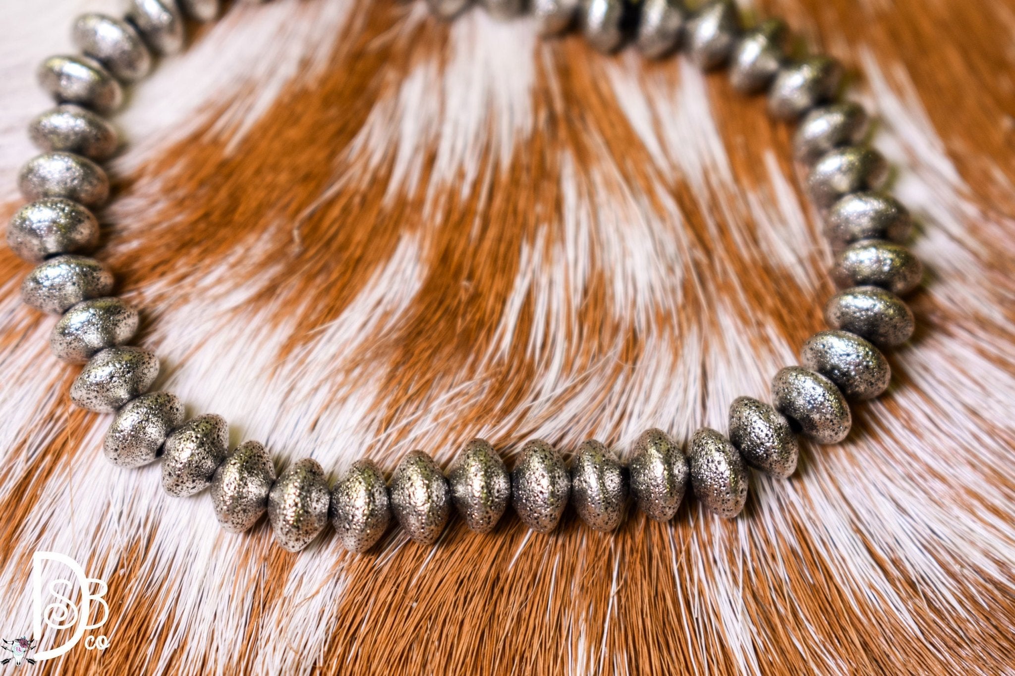 18K White Gold Plated 5 Disc Beaded Stretch Bracelet Set - Deadwood South Boutique & Company LLC