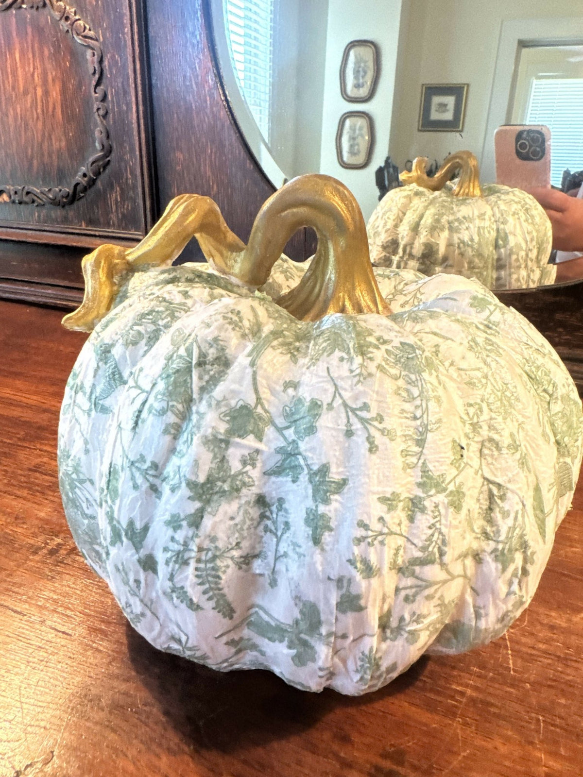 Medium green pumpkin - Deadwood South Boutique & Company LLC