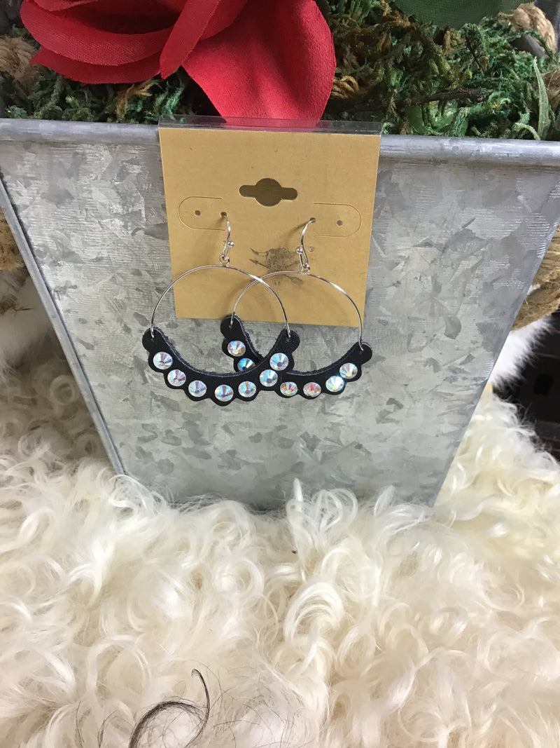 The Simple Scalloped Earrings