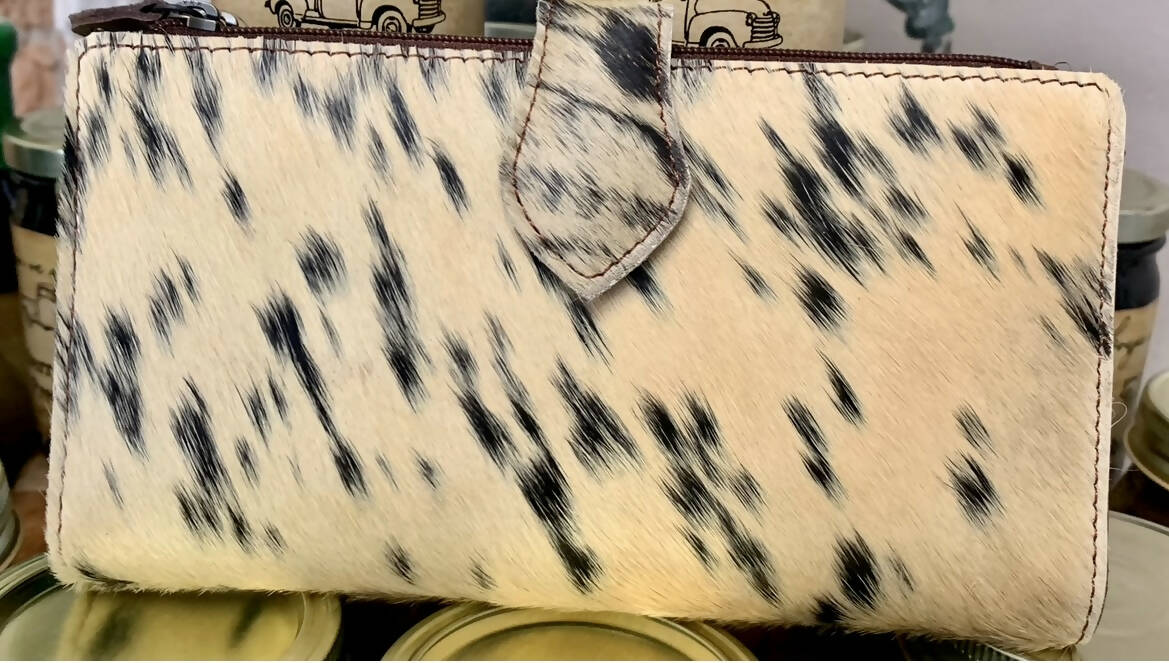 Rebecca Wallet - Deadwood South Boutique & Company LLC