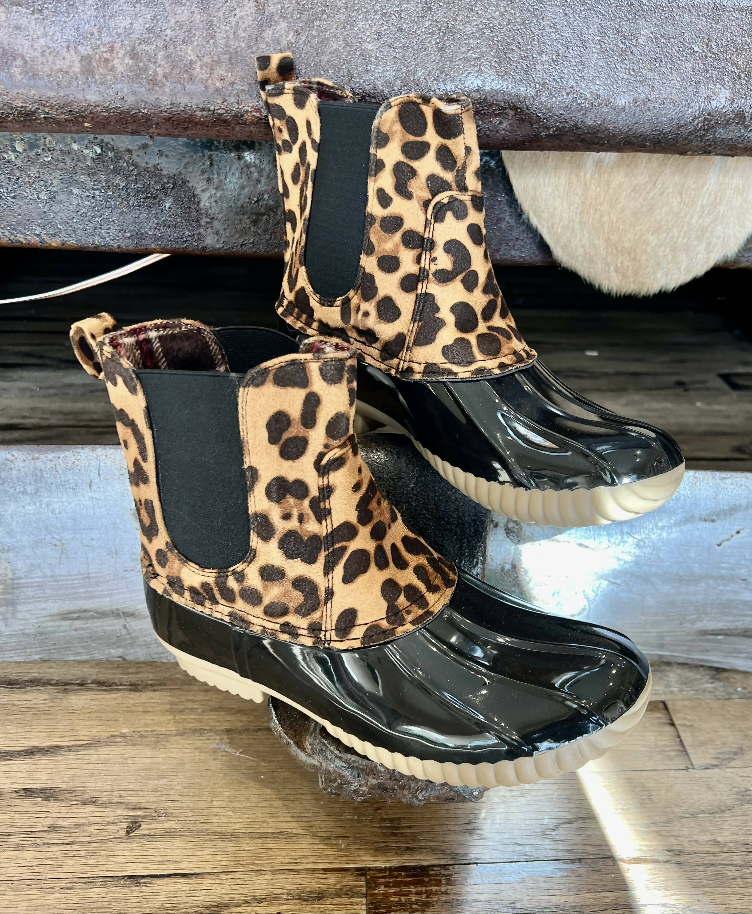 Womens leopard clearance print duck boots